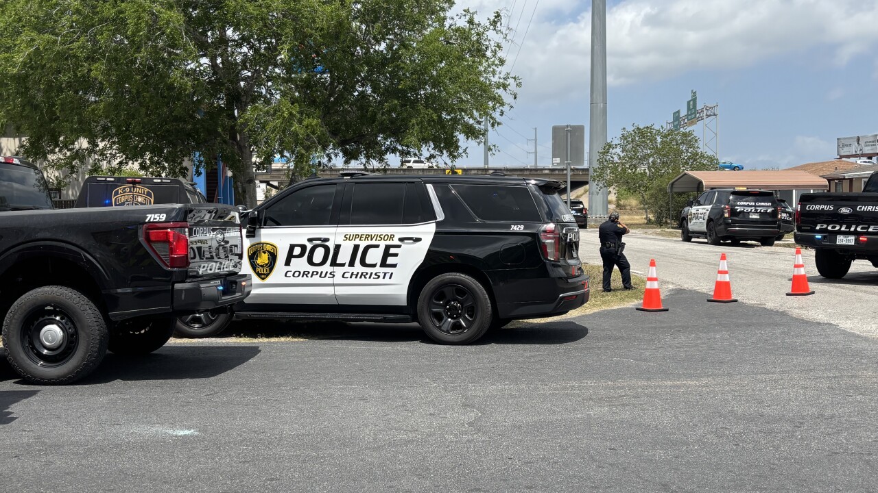 Police standoff at Lantana Dr. 
