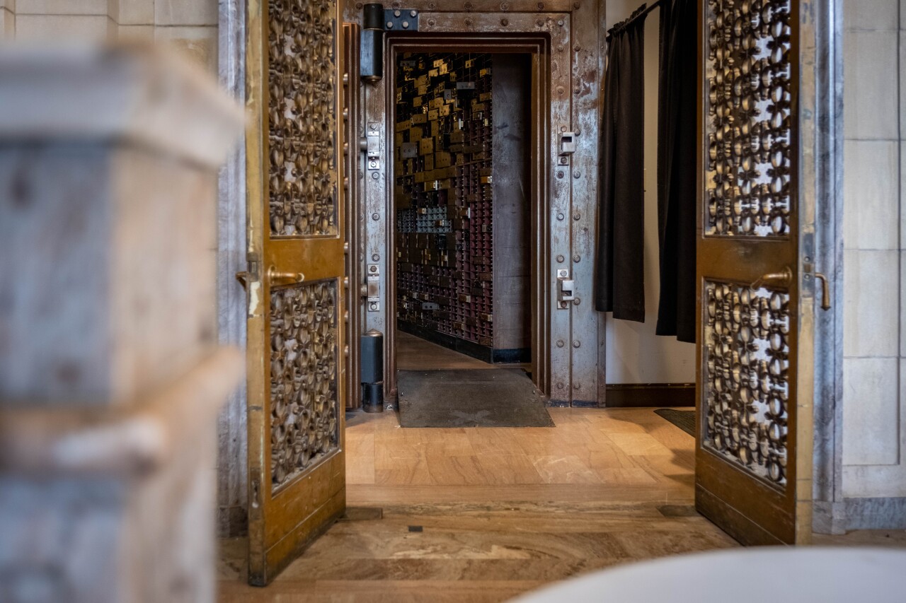 Ariel Pearl Center 2.jpg