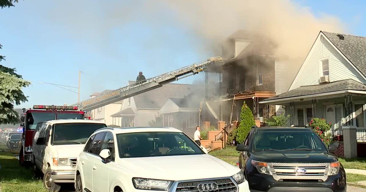 Detroit firefighter hospitalized after fighting fire at Hamtramck house