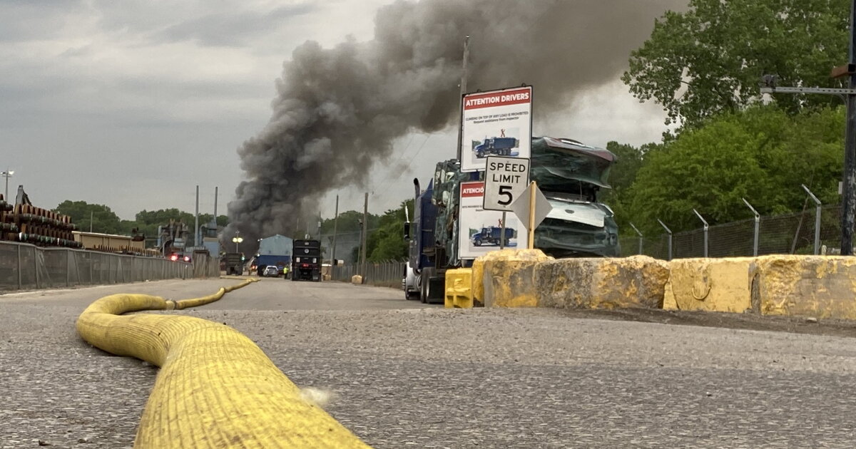 Air quality concerns arise from recycling plant fire in Kansas City, Kansas - Vimarsana News