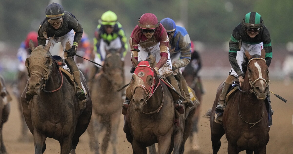 Kentucky Derby winner Mystik Dan is heading to the Preakness after all