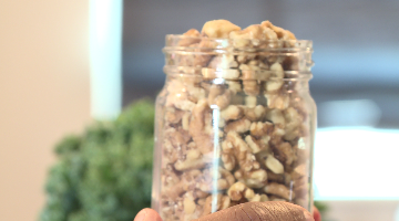 Olive oil and walnuts.png