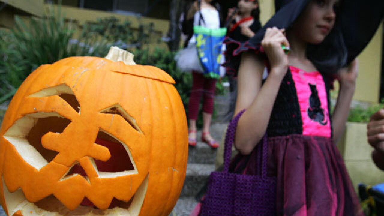 Halloween Trick Or Treating At San Diego Malls Shopping Centers Halloween Trick Or Treating At San Diego Malls Shopping Centers