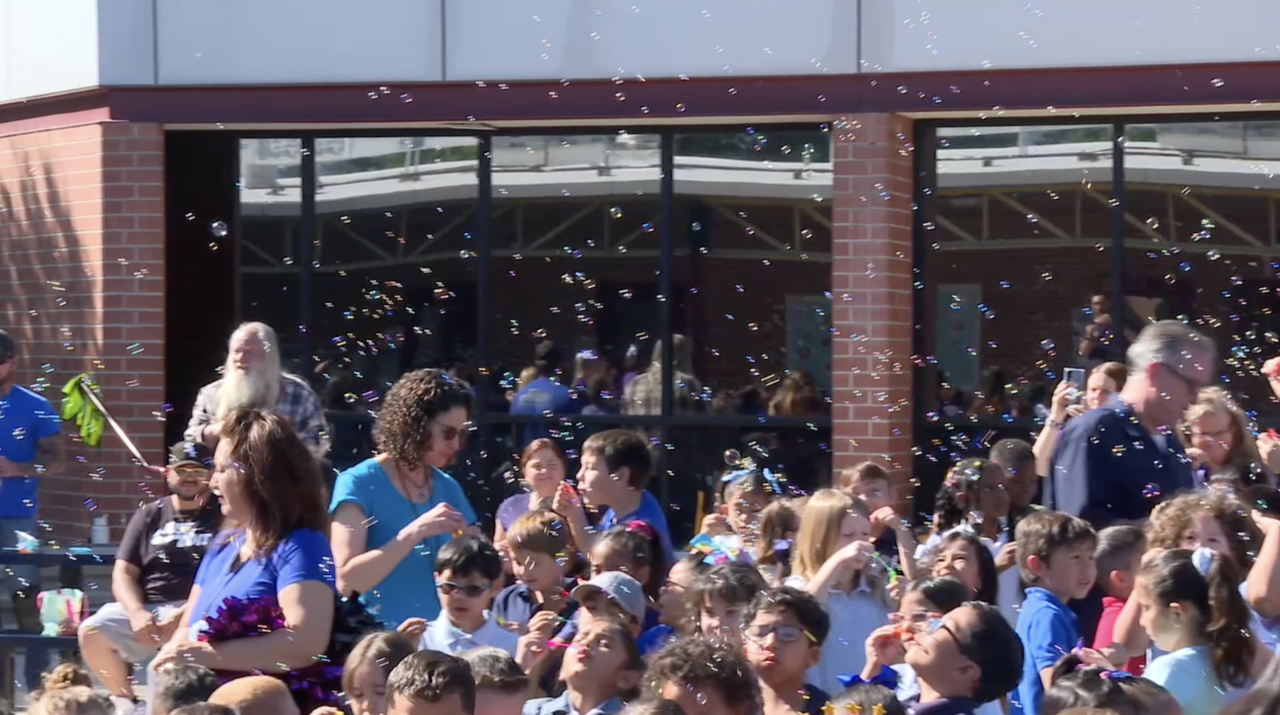 Bubble blowing at Bonillas