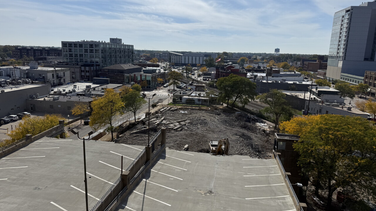 CENTER ST GARAGE ROYAL OAK 1