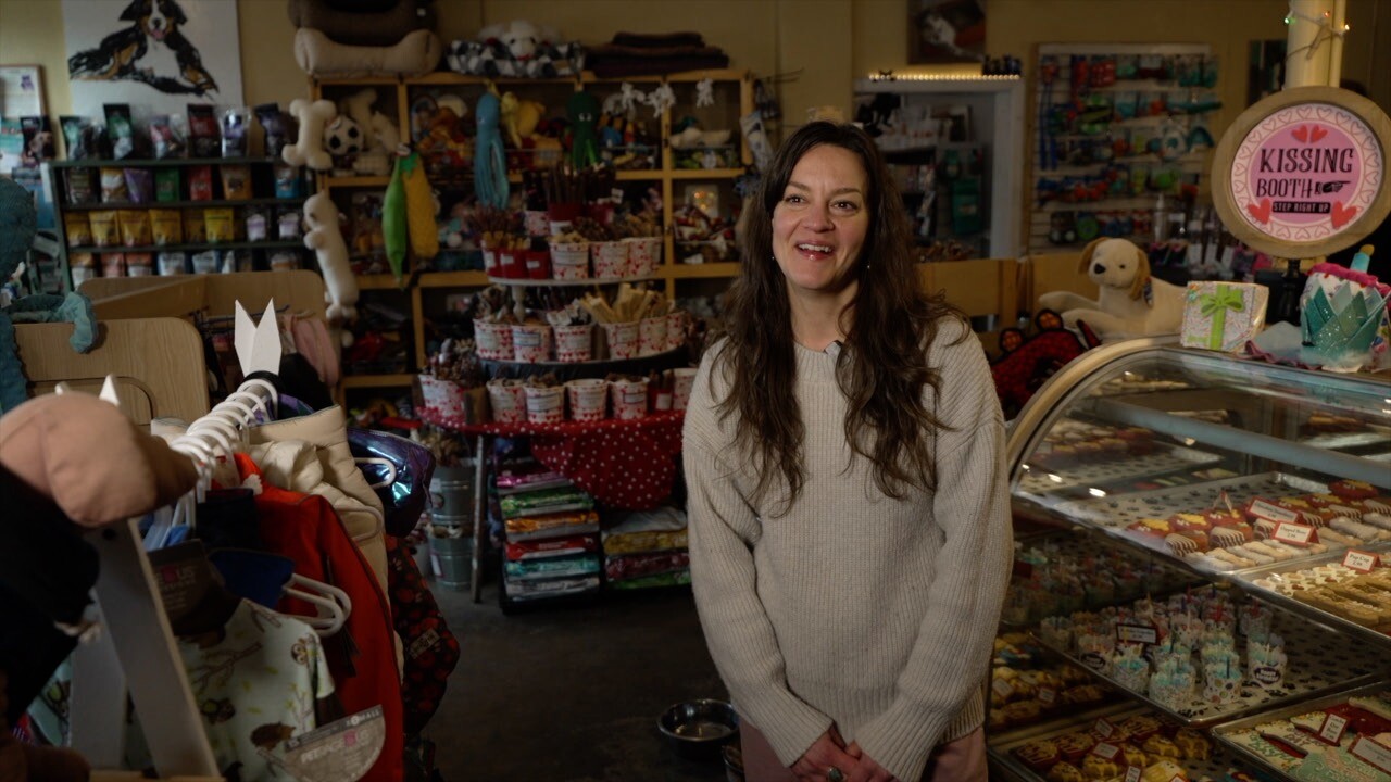 Mouthfuls store owner.jpg