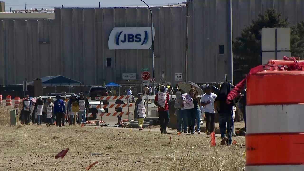 JBS strike.jpg