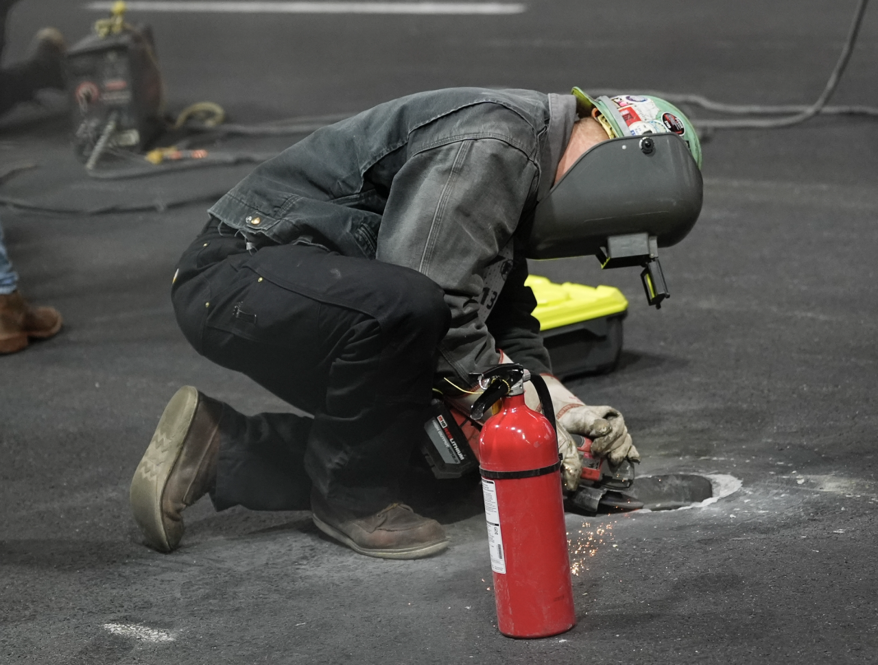 F1 Las Vegas Grand Prix - Manhole cover repaired