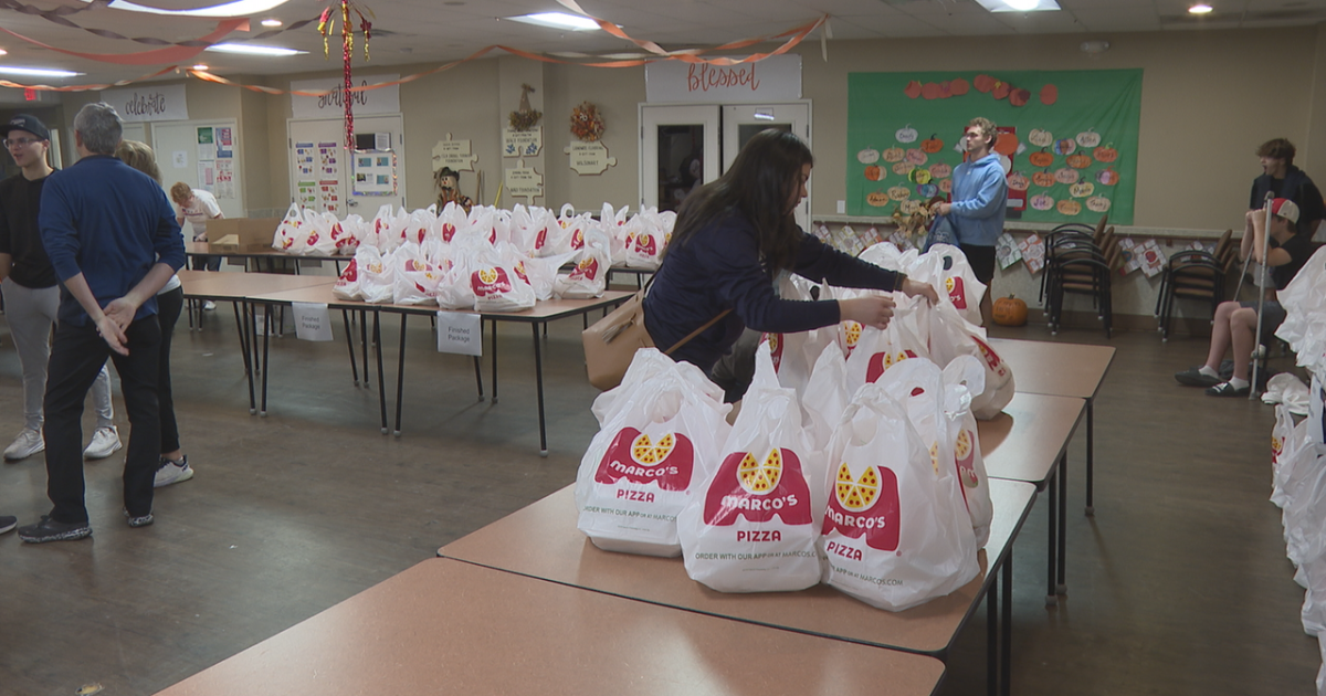 Friends for Life serves 700 with annual Thanksgiving meal handout - Vimarsana News