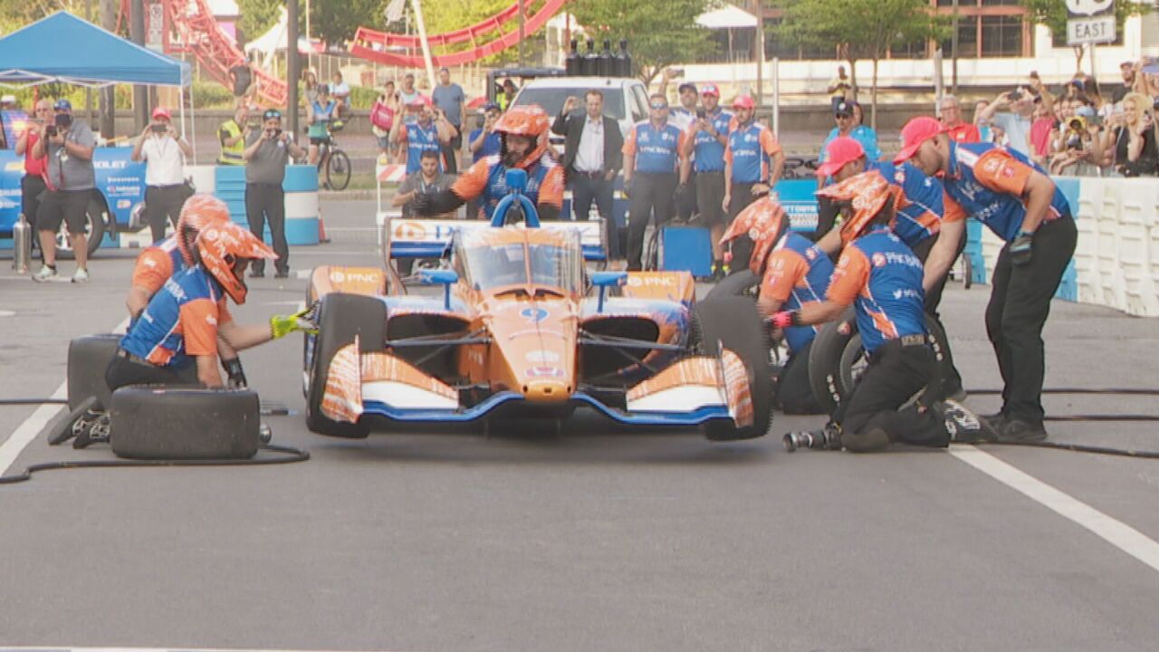 AM AMELIA GRAND PRIX _00 VO.transfer_frame_1076.jpeg