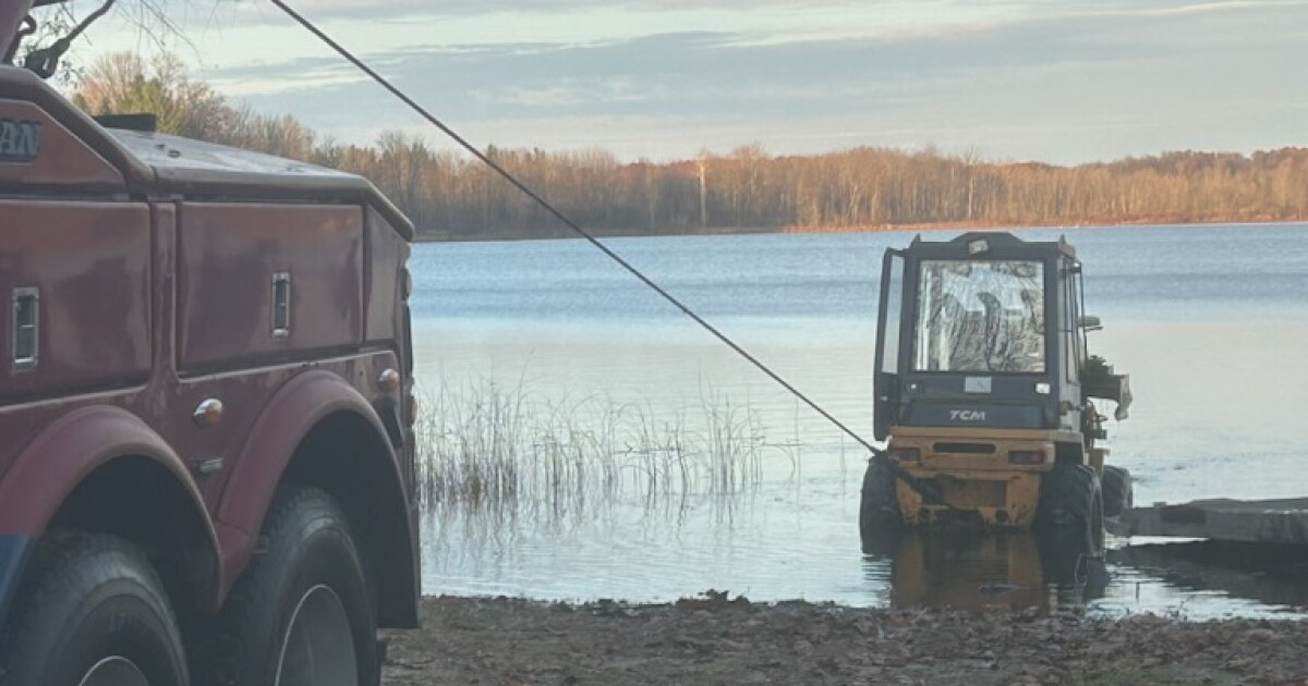 Brick found on gas pedal of excavator sunk into Lower Jeptha Lake - Vimarsana News