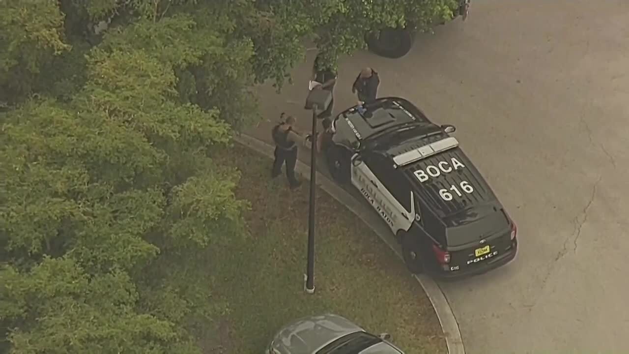 Chopper 5 view of Boca Raton police search for gunman, June 16, 2021