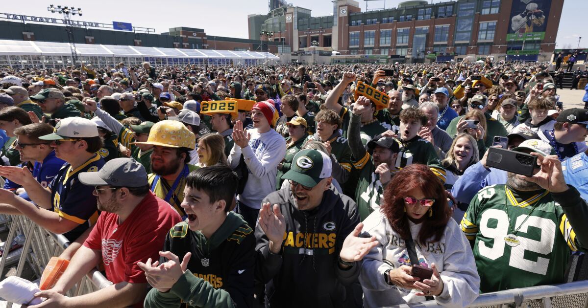 Tourism in Wisconsin booms with $27B impact