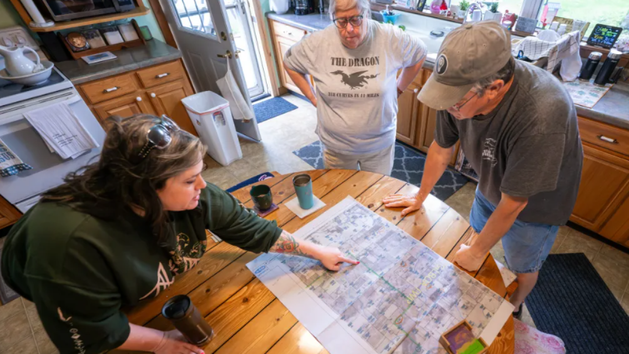 ‘Hush-hush’: Benton County residents fight plans for massive hog farms
