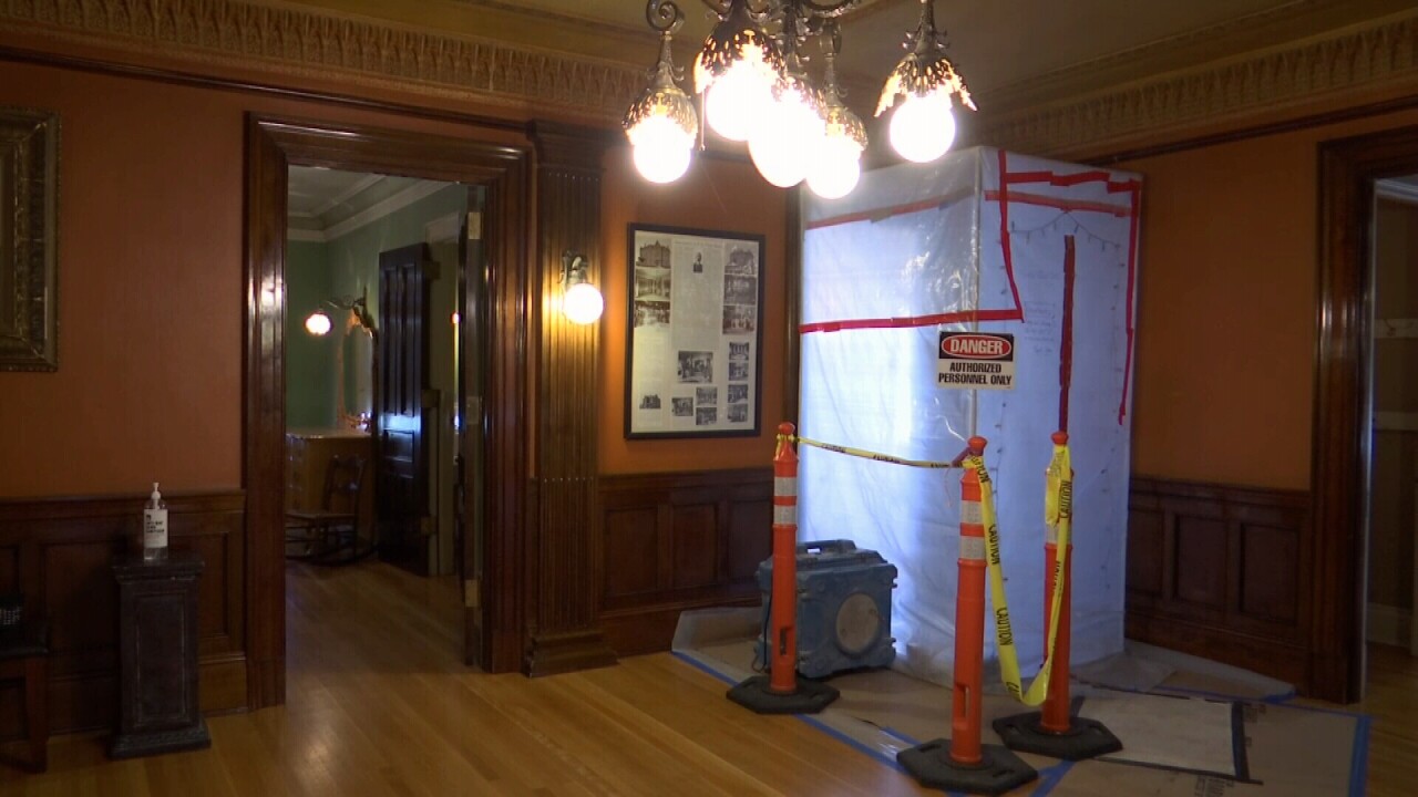 030921 MOSS GUEST ROOM.jpg