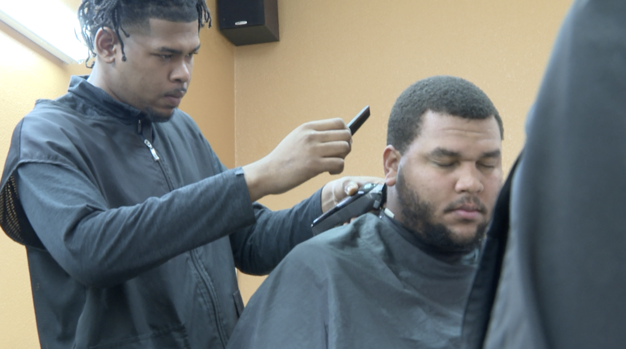 Custom Kutz barbershop