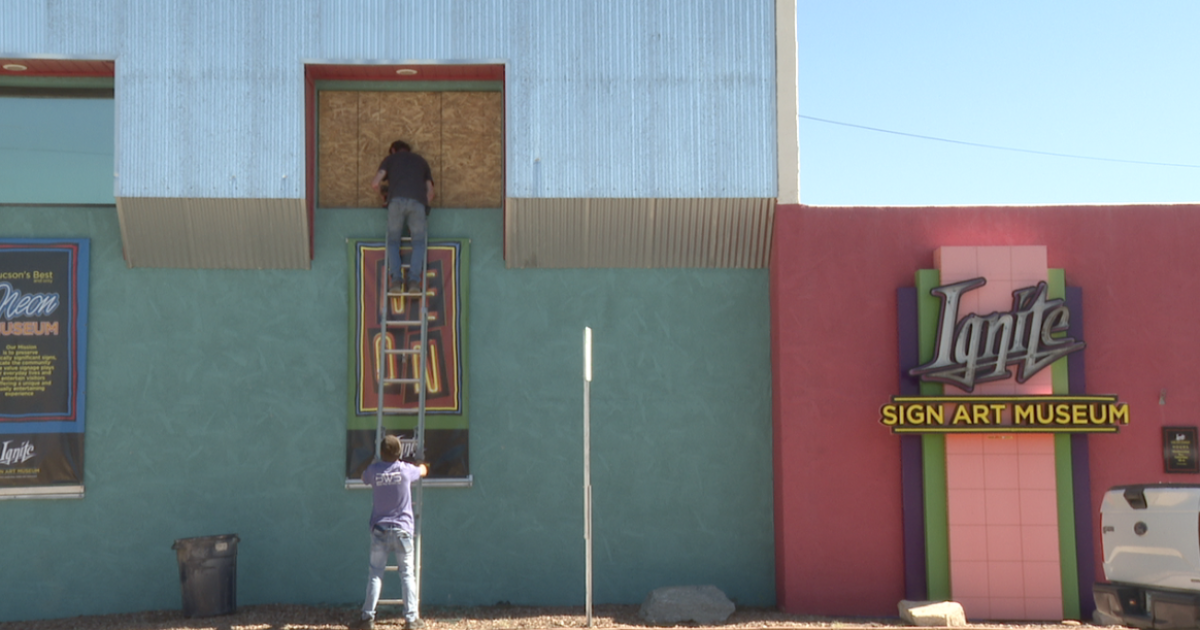 Fire damages Ignite Sign Museum, destroying decades of Tucson history