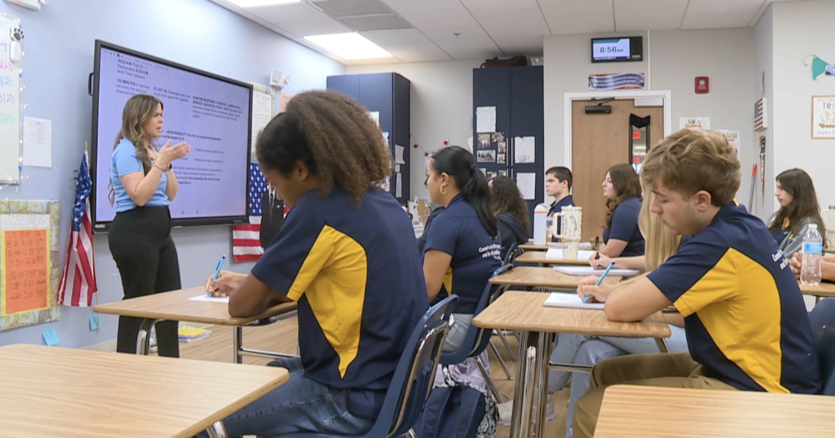 Port St. Lucie teacher uses survivor accounts to teach 9/11 to students born after attacks