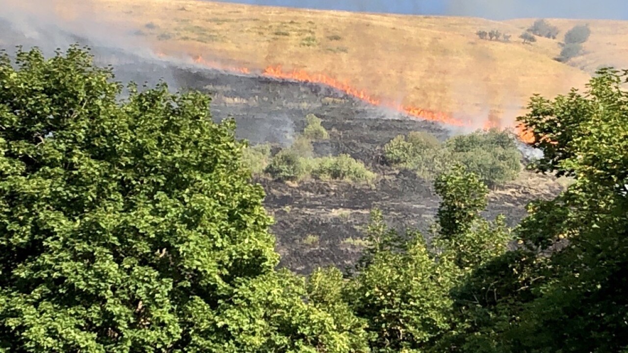 Crews responding to fire on Mount Sentinel