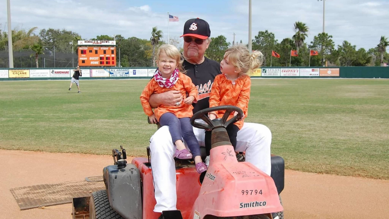 Clyde Metcalf steps down as Sarasota High School baseball coach 