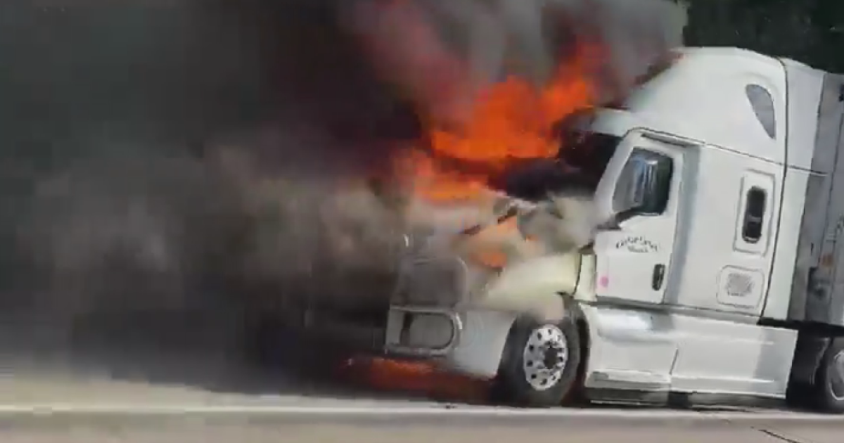 UPDATE: Traffic moving after tractor-trailer caught fire on I-10 - Vimarsana News