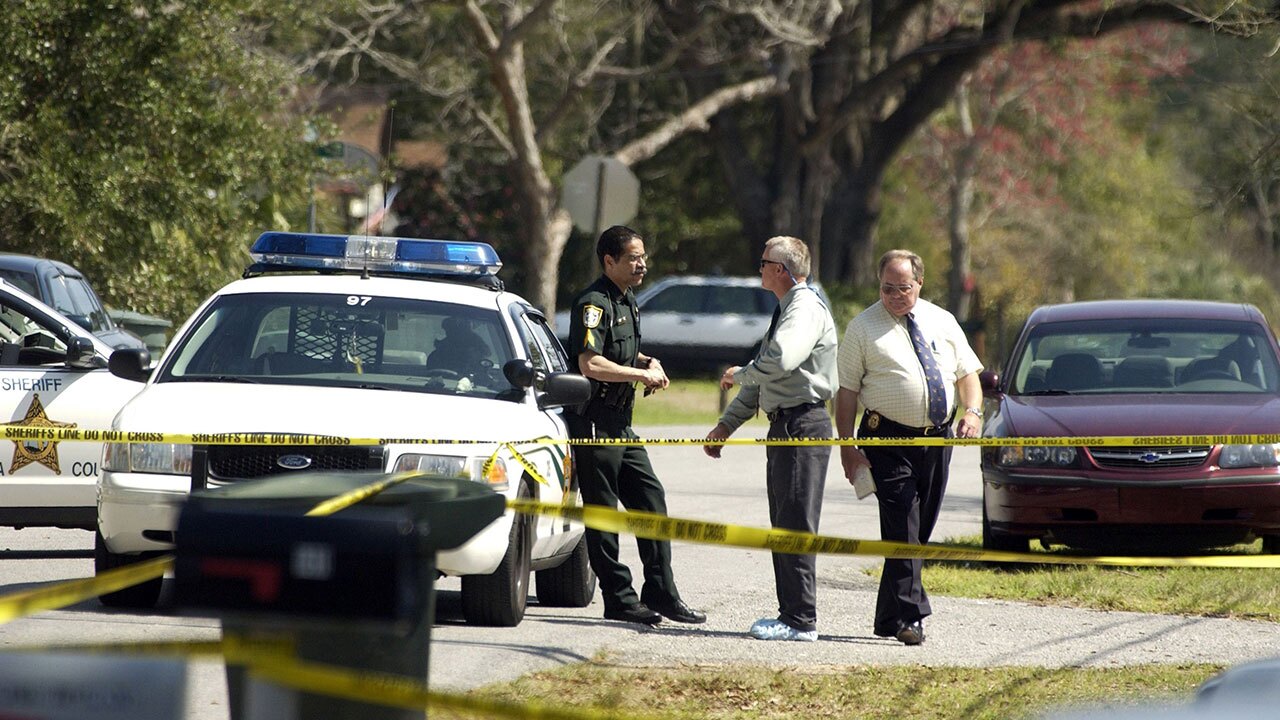 Crime-scene-outside-of-Jessica-Snyder's-home-Credit-Pensacola-News-Journal.jpg