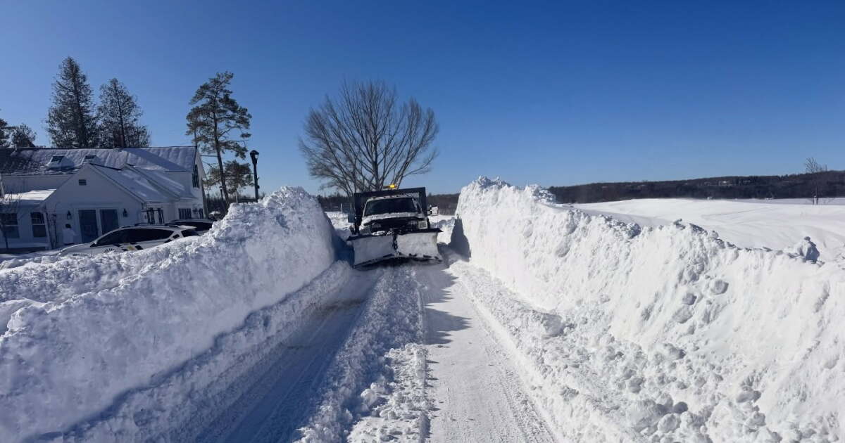 Ephraim crews work to clear heavy snow after storm
