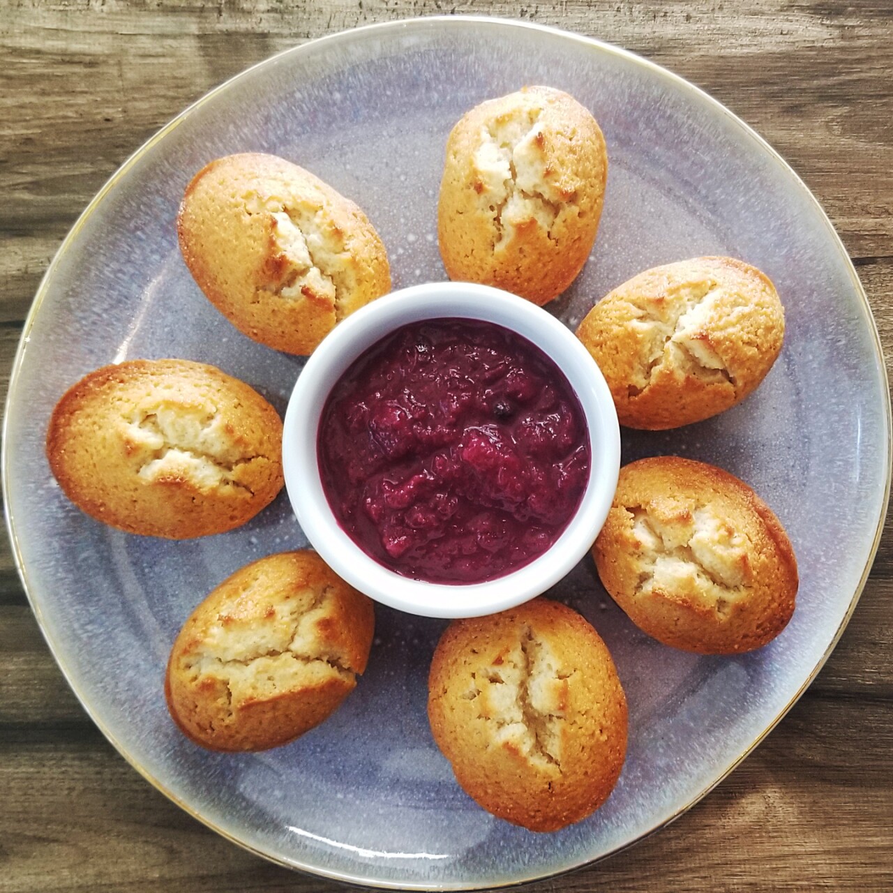 Financier fruit compote