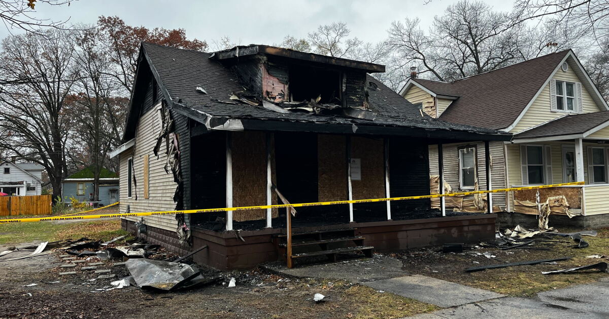 Woman arrested for setting fire to Muskegon home with people inside