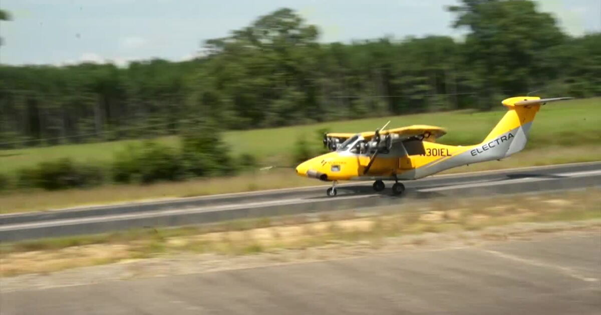 Electric hybrid plane lands in Henrico in demonstration of ultra-short takeoff technology