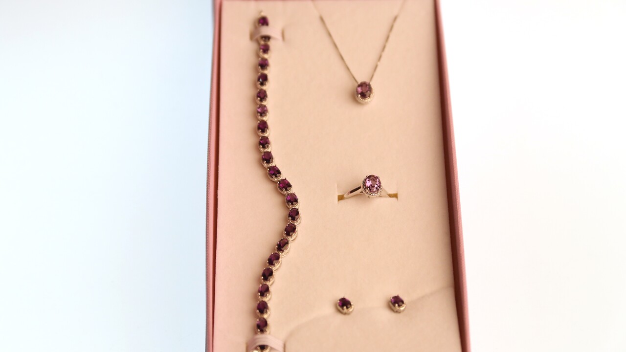 Amethyst Earring pen ring brac.jpg