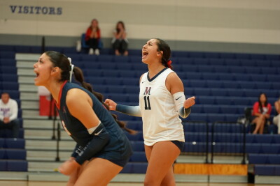 Veterans Memorial setter Sofia Barrera