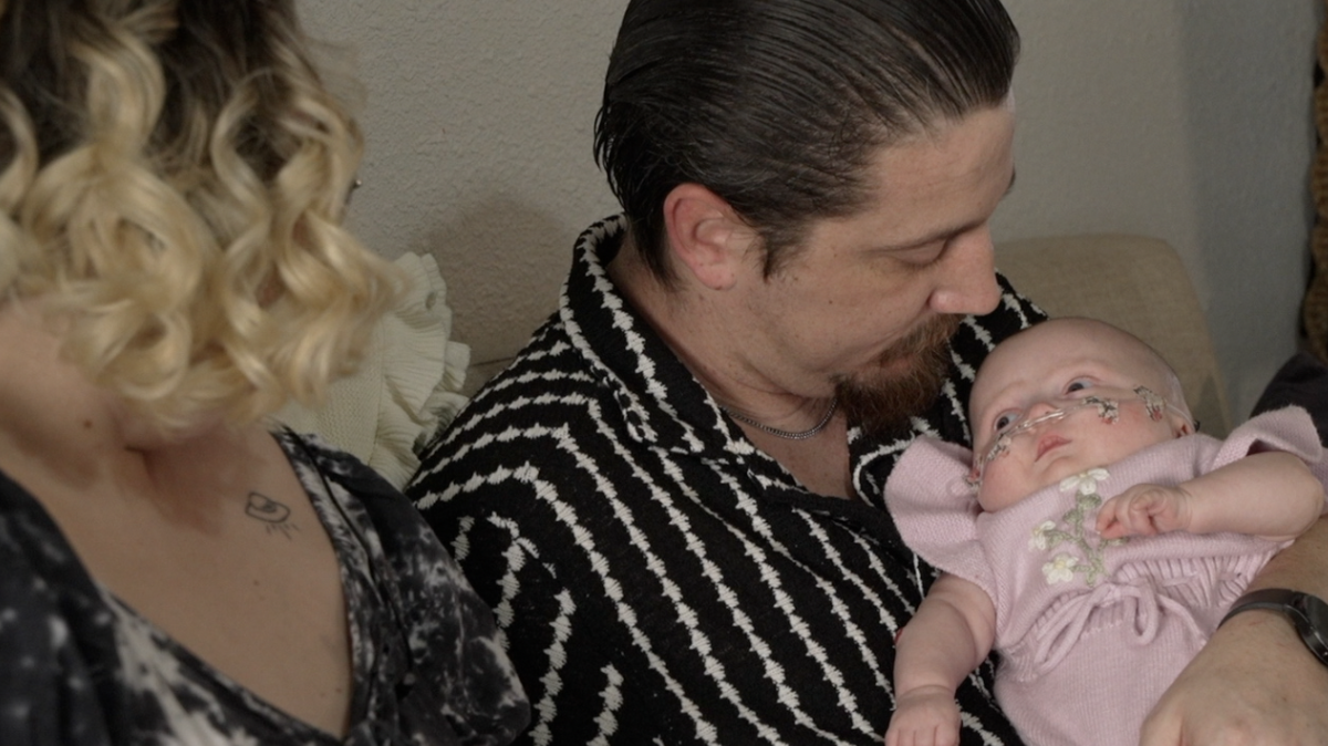 Baby Ophelia with mom and dad