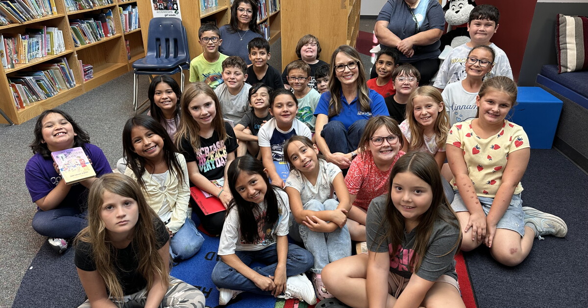 Avondale Elementary students share their love of reading and gratitude for book campaign donors