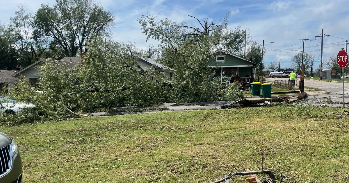 'It looked like it snowed': Kansas City, Kansas, homeowners help each other clean up storm damage