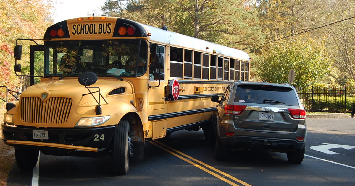 3 children hospitalized after bus, car crash in Gloucester Co.: VSP - Vimarsana News