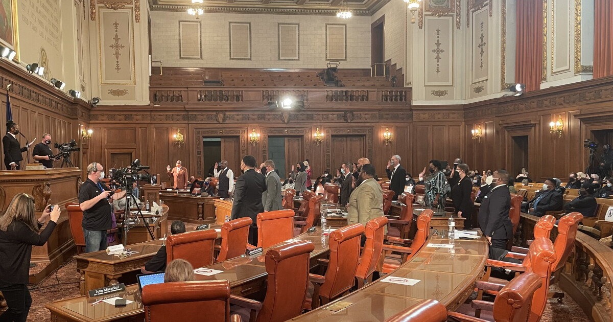 WATCH: New members of city council get sworn in