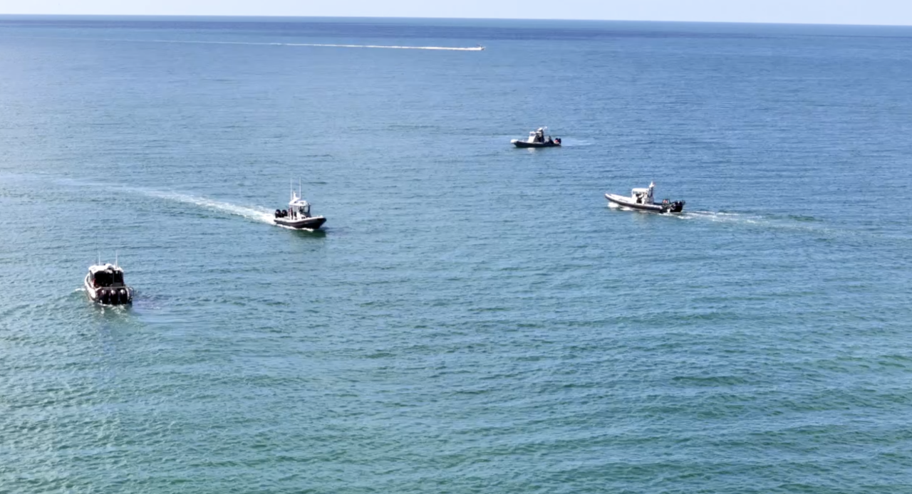 Search for missing teen off coast of Sanibel