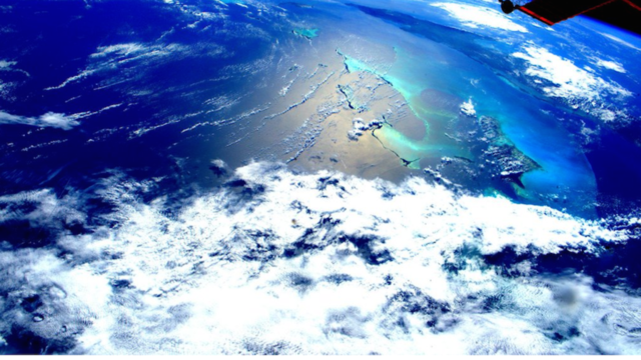 35 great photos from Scott Kelly's year in space