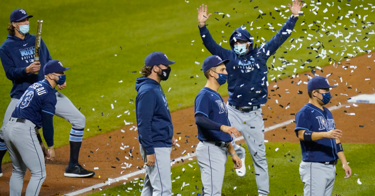 Yankees celebrate AL East title in style