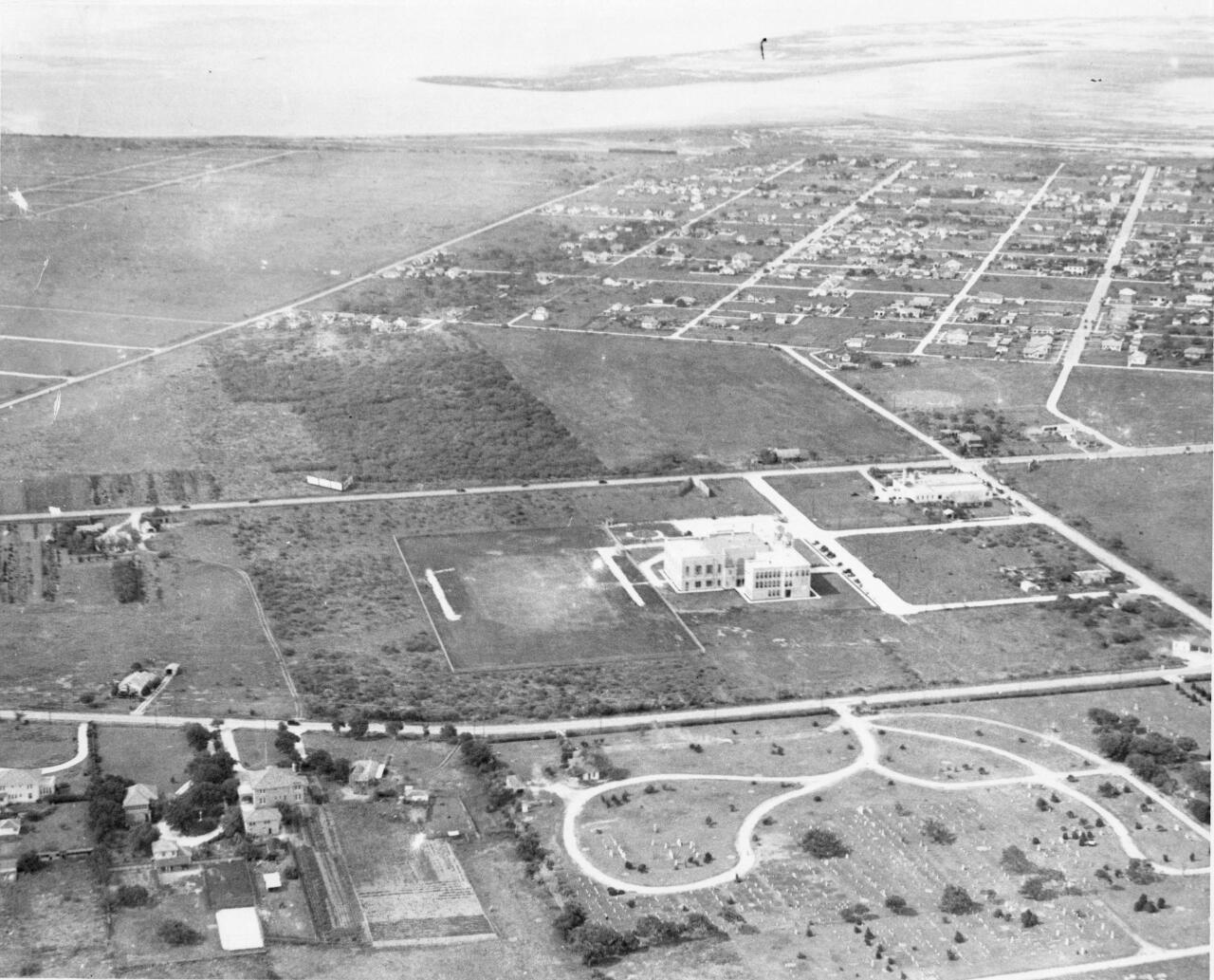 Aerial view of Miller High School - 1932.jpg