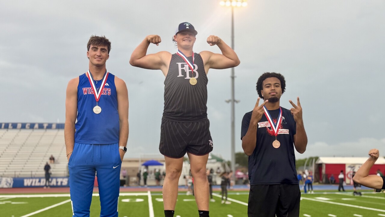 Flour Bluff's Garrett O'Bryan wins UIL District 29-5A discus