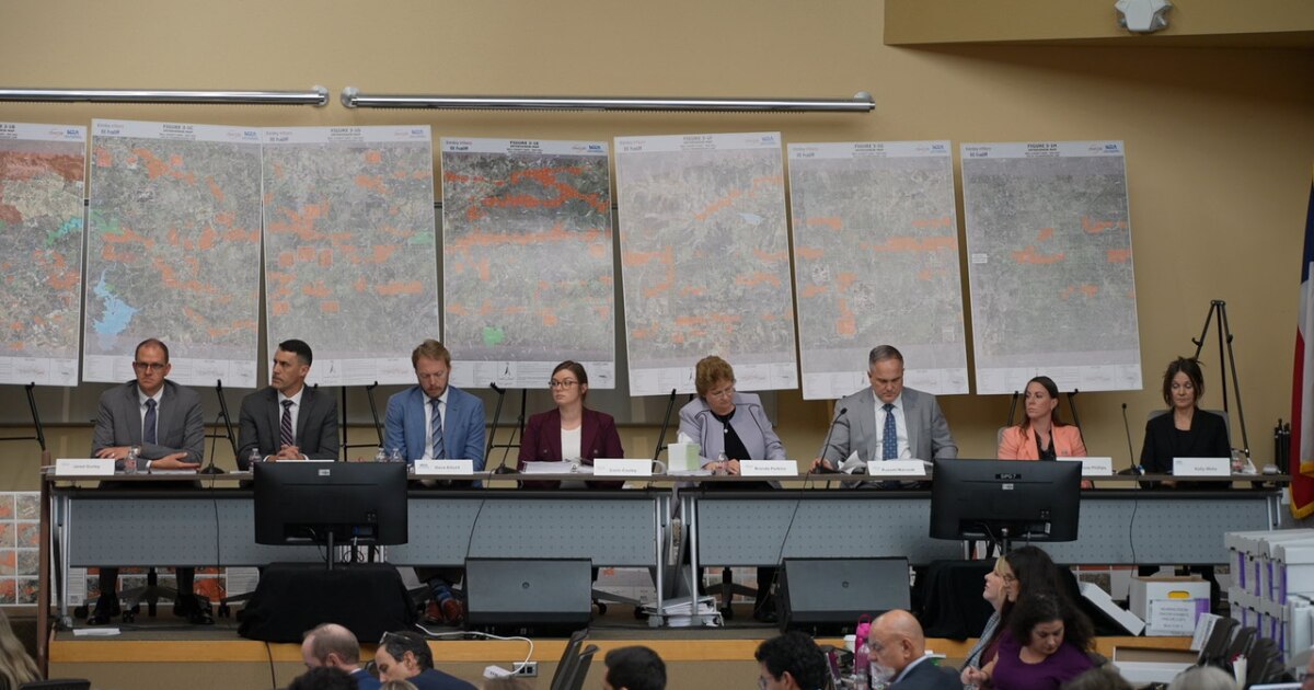 Neighbors speak against 765kV transmission line project across Central Texas at hearing