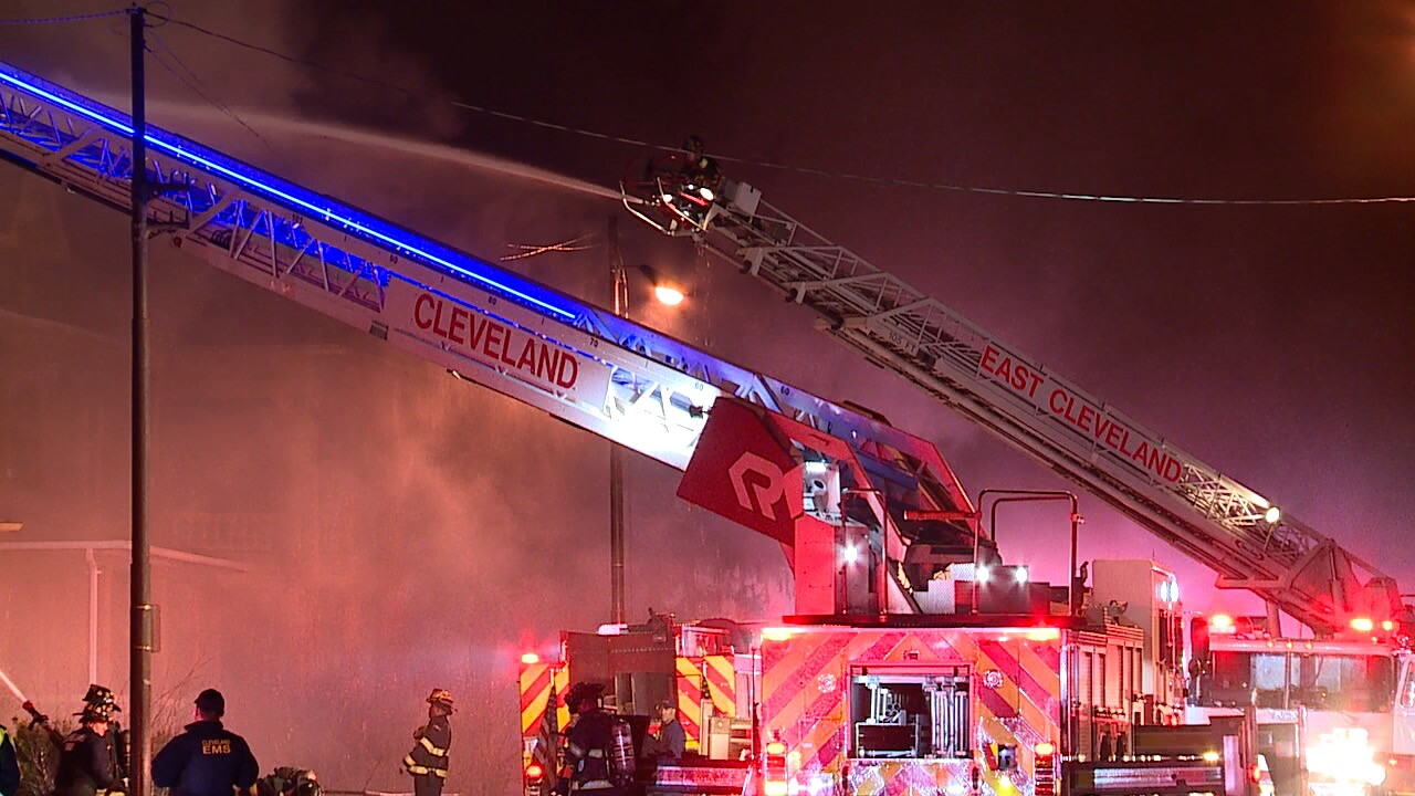 Superior and E126 fire 2.jpg