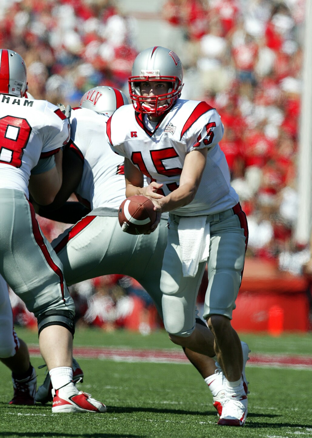 Shane Steichen became first player in UNLV history to pass for at least 200 yards and rush for at least 100 yards in the same game.Shane Steichen became first player in UNLV history to pass for at least 200 yards and rush for at least 100 yards in the same game.
