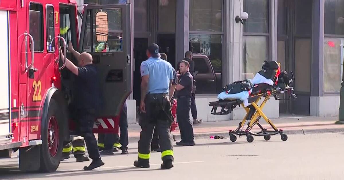 4 injured, 2 hospitalized in apartment fire on Det