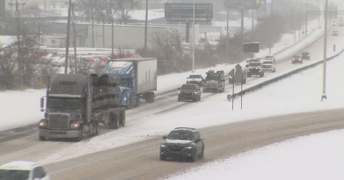 Tennessee road crews are working overtime to clear roads during winter ...