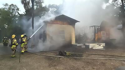 Crews respond to unoccupied structure fire in Tampa 