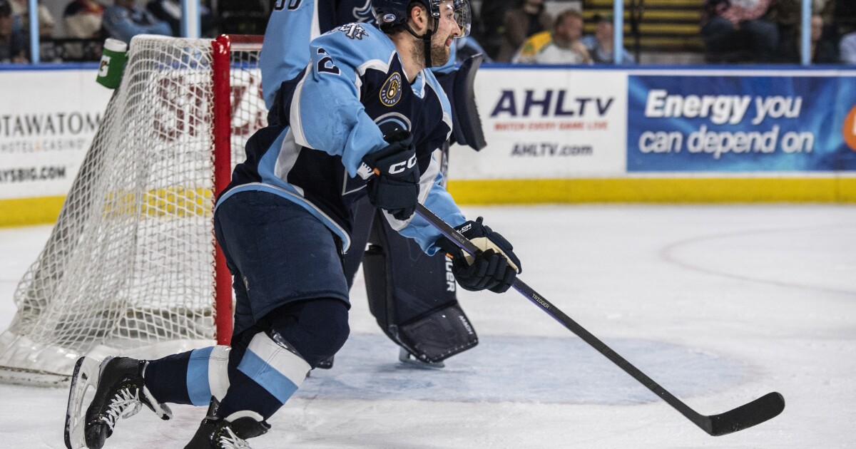 Milwaukee Admirals Playoff Run Brings Championship Hopes Back To Milwaukee milwaukee-admirals-playoff-run-brings-championship-hopes-back-to-milwaukee