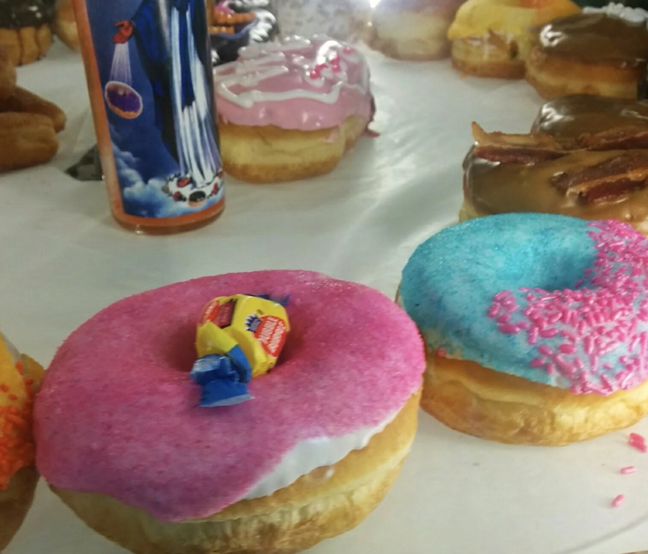 VooDoo donuts KNXV